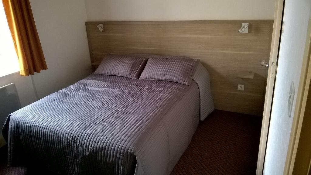 Hotel Des Voyageurs Vorey Номер фото